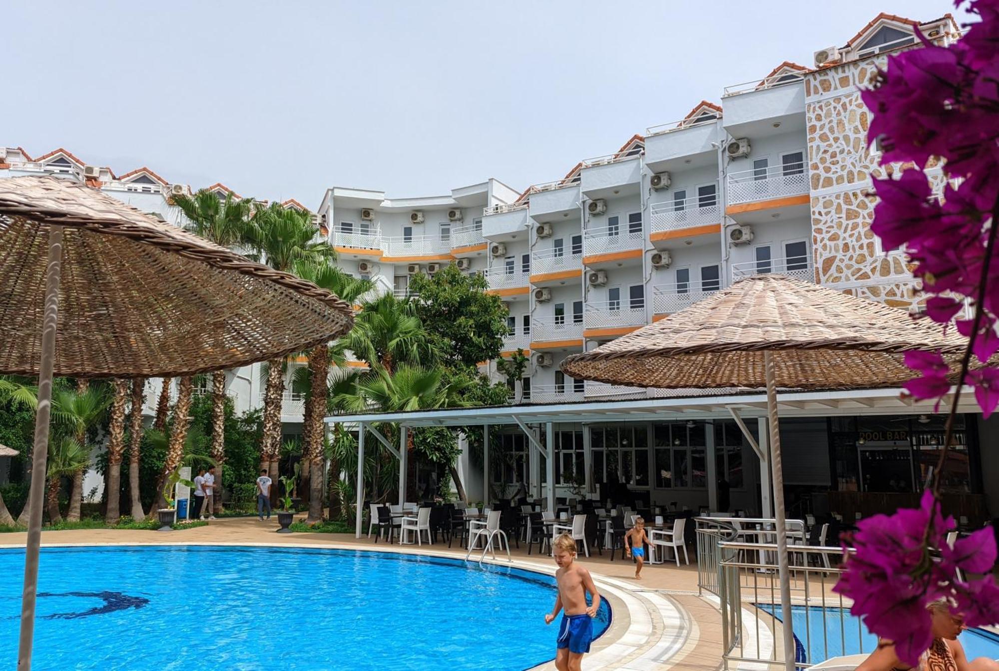 Uk Hotel Kiris Antalya Eksteriør bilde