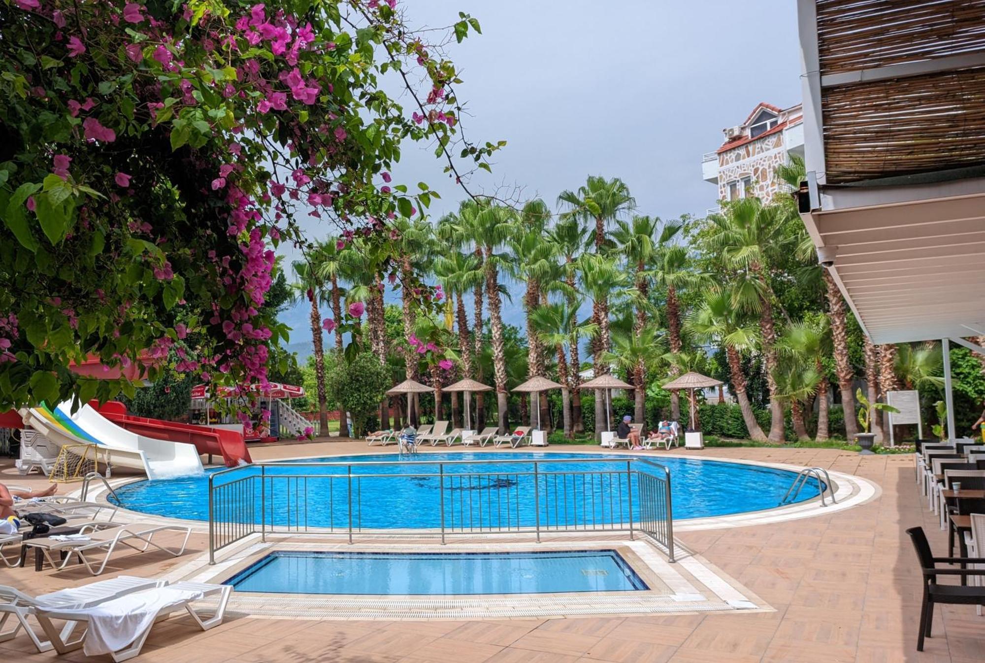 Uk Hotel Kiris Antalya Eksteriør bilde